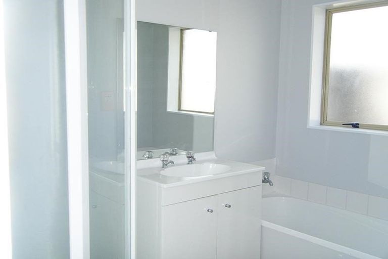 Photo of property in 1 Tullis Place, Burswood, Auckland, 2013