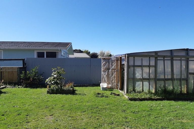 Photo of property in 37 Bethune Street, Featherston, 5710