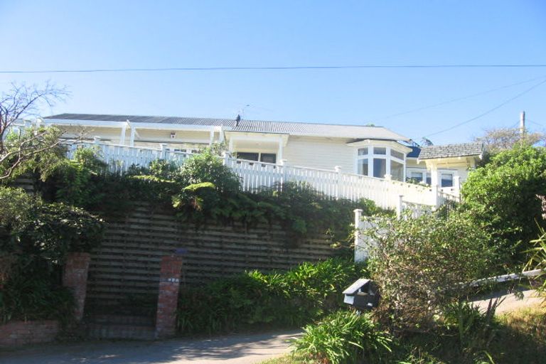 Photo of property in 51 Trelissick Crescent, Ngaio, Wellington, 6035