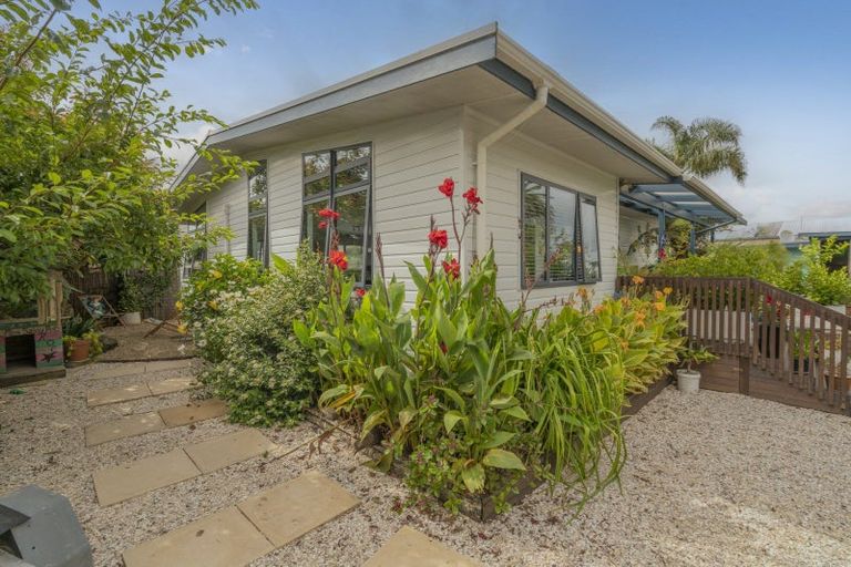 Photo of property in 9 Kenneth Avenue, Whitianga, 3510