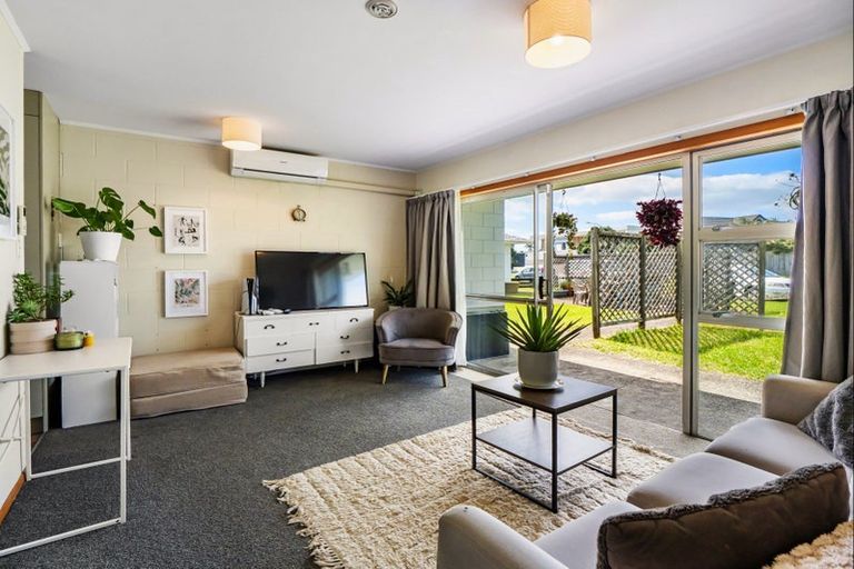 Photo of property in 25 Clyde Street, Mount Maunganui, 3116