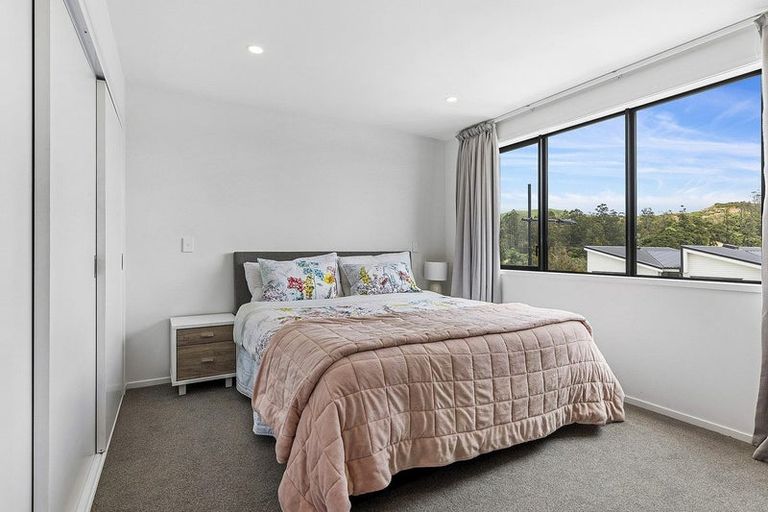Photo of property in 43 Holystone Road, Whitby, Porirua, 5024