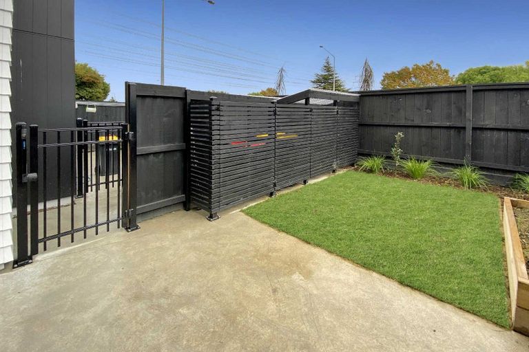 Photo of property in 56 Piripiri Place, Broomfield, Christchurch, 8042