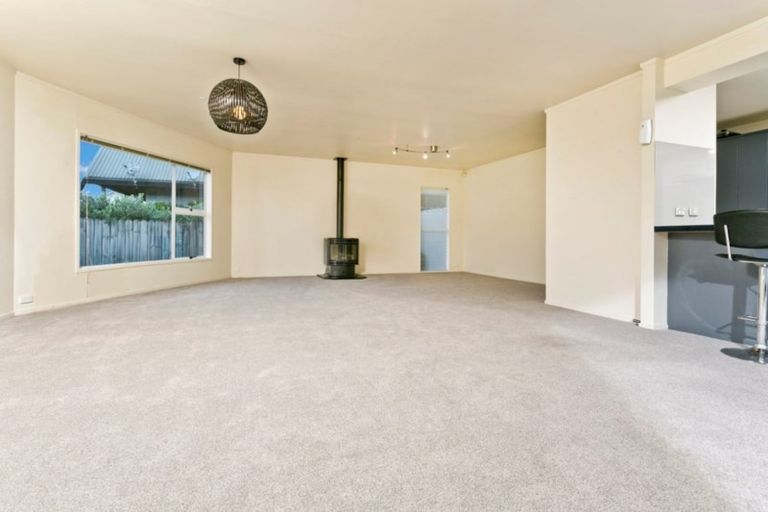 Photo of property in 14a The Avenue, Albany, Auckland, 0632