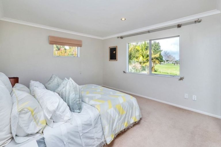 Photo of property in 270 Schnapper Rock Road, Schnapper Rock, Auckland, 0632
