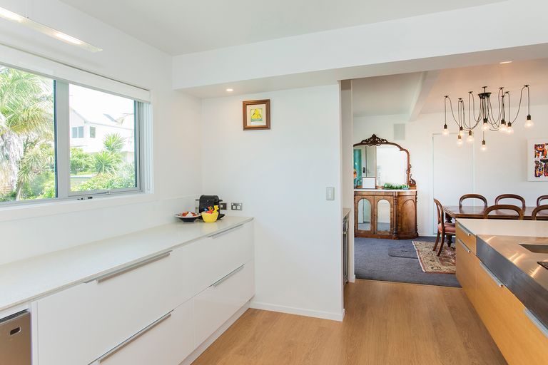 Photo of property in 2 Frances Street, Okitu, Gisborne, 4010