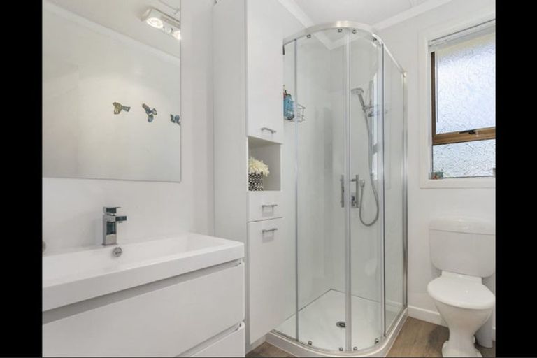 Photo of property in 22 Queen Road, Bellevue, Tauranga, 3110