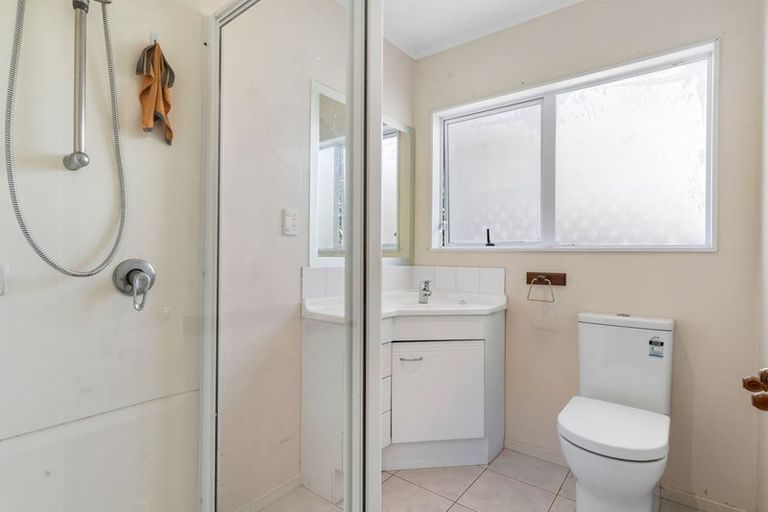 Photo of property in 19 Patons Road, Howick, Auckland, 2014