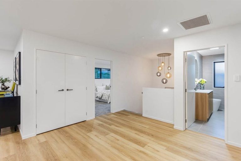 Photo of property in 242d West Hoe Heights, Orewa, 0931