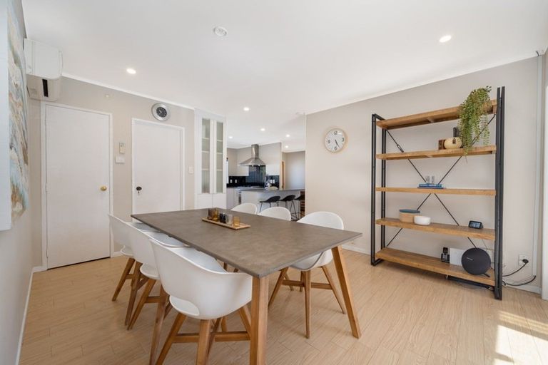 Photo of property in 5 Belmere Rise, Farm Cove, Auckland, 2012