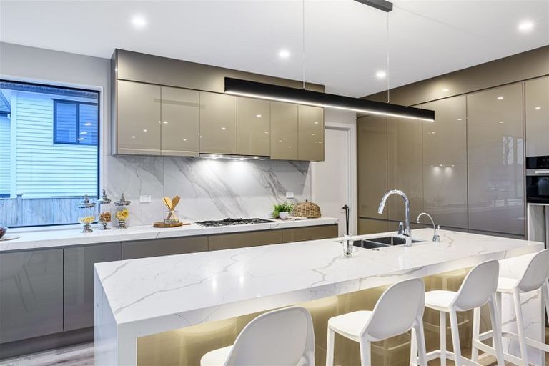 Photo of property in 30 Longshore Drive, Long Bay, Auckland, 0630