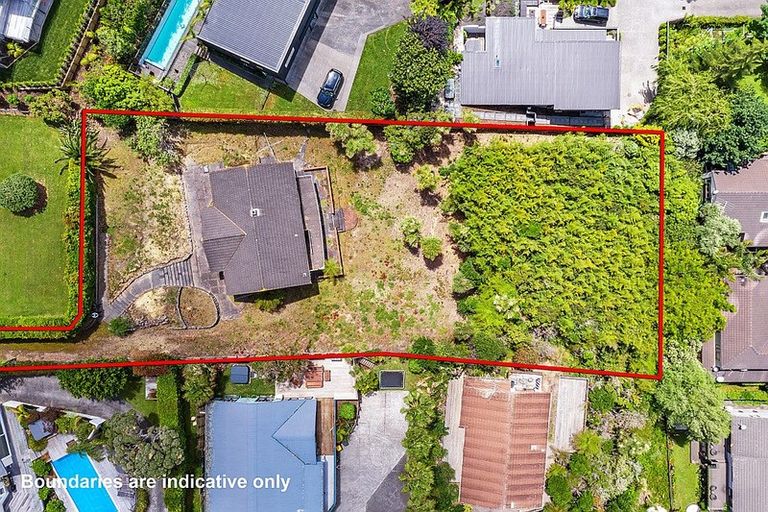 Photo of property in 28 Parr Terrace, Castor Bay, Auckland, 0620