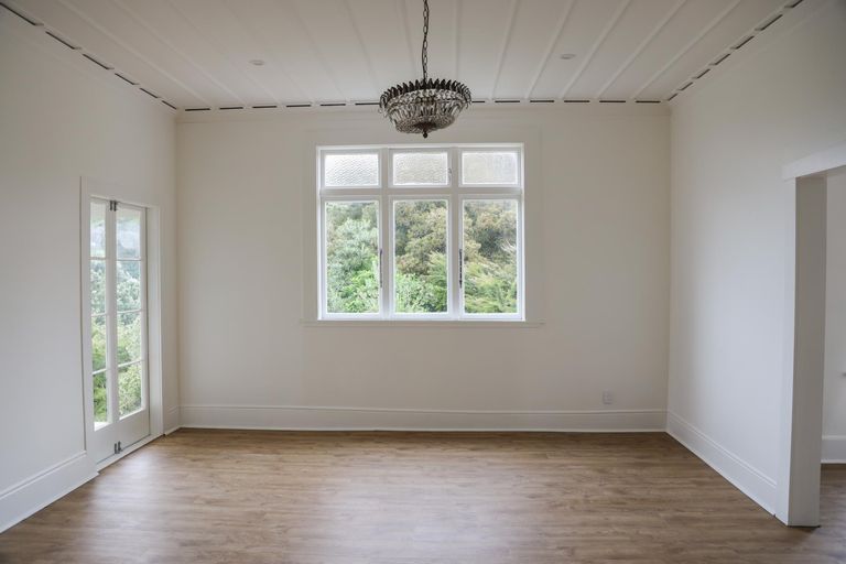 Photo of property in 204 Cape Rodney Road, Leigh, 0985