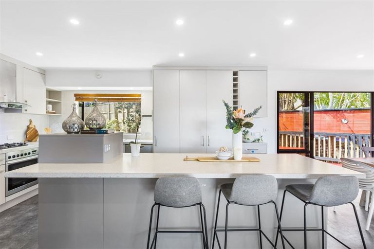 Photo of property in 7 Kaanapali Place, Wattle Downs, Auckland, 2103