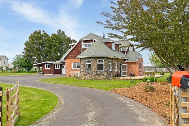 Photo of property in 57 Brooklyn Road, Carterton, 5713