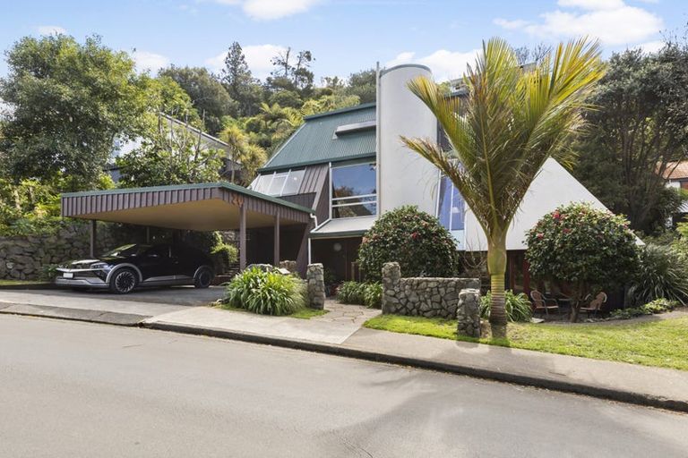 Photo of property in 20 Amapur Drive, Khandallah, Wellington, 6035