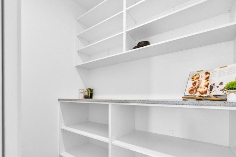 Photo of property in 37 Cunliffe Road, Redwood, Christchurch, 8051