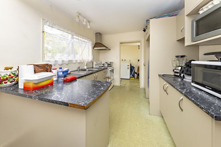 Photo of property in 17 Trounson Avenue, Clendon Park, Auckland, 2103