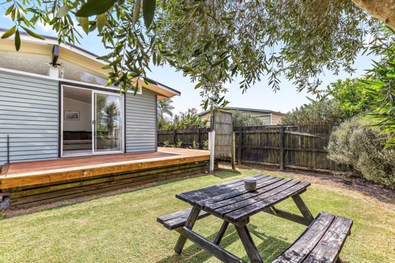 Photo of property in 7 Mary Keane Lane, Parakai, 0830