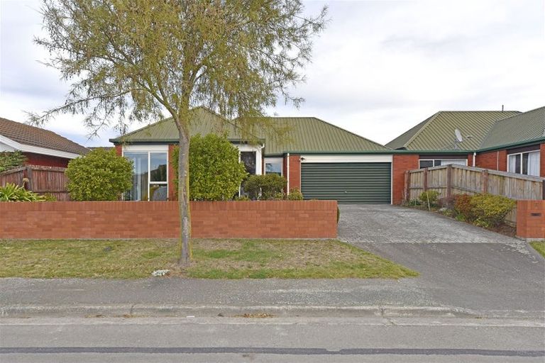 Photo of property in 2 Wynand Place, Sockburn, Christchurch, 8042