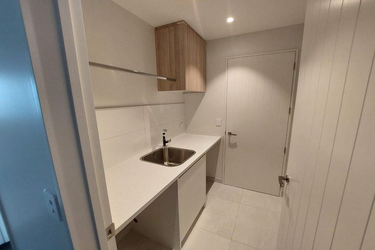 Photo of property in 17 Quarters Place, Halswell, Christchurch, 8025