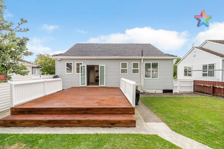Photo of property in 11 Wheatley Street, Naenae, Lower Hutt, 5011