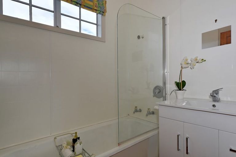 Photo of property in 130 Birdwood Avenue, Beckenham, Christchurch, 8023