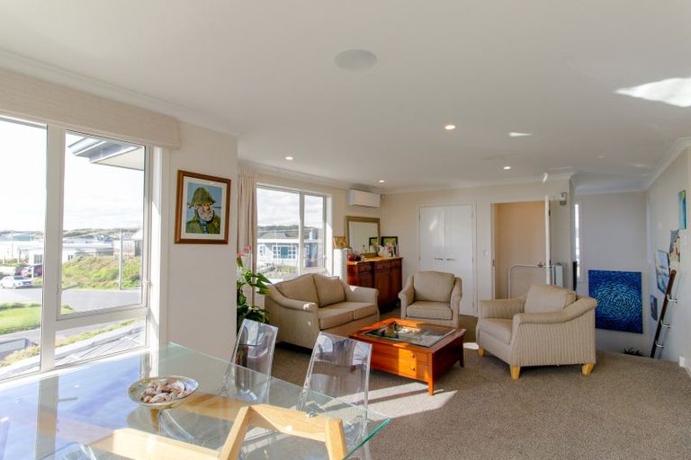 Photo of property in 6 Marine Parade South, Foxton Beach, Foxton, 4815