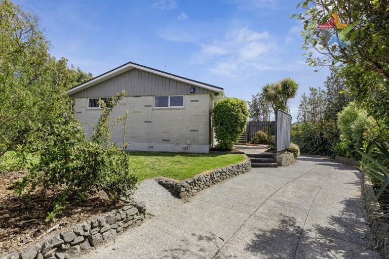 Photo of property in 6 Peach Tree Grove, Maungaraki, Lower Hutt, 5010