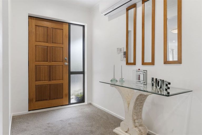 Photo of property in 14a Millbrook Road, Henderson, Auckland, 0612