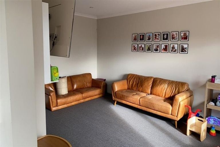 Photo of property in 9a Gillean Street, Havelock North, 4130