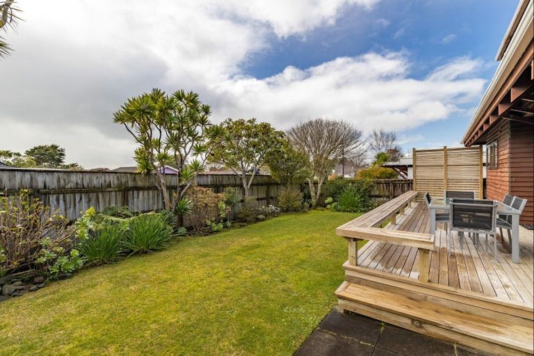 Photo of property in 23 Wesley Avenue, Frankleigh Park, New Plymouth, 4310