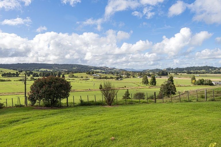 Photo of property in 33 Johnson Road, Hukerenui, Hikurangi, 0182
