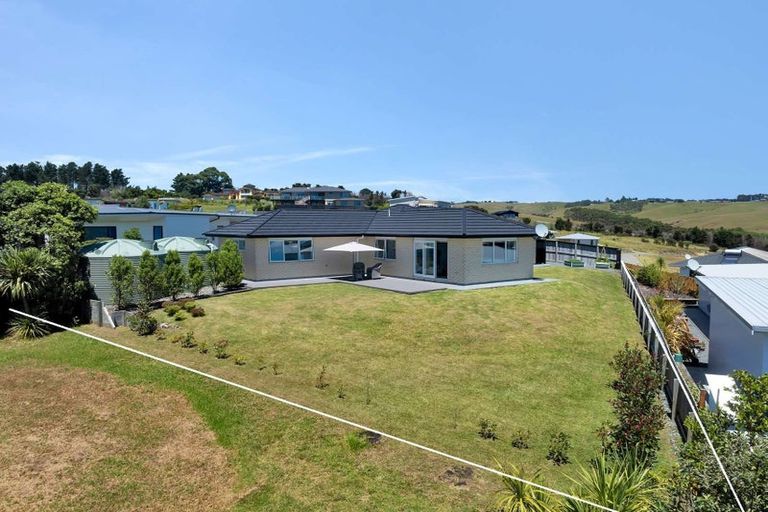 Photo of property in 22 Midgard Road, Coopers Beach, 0420