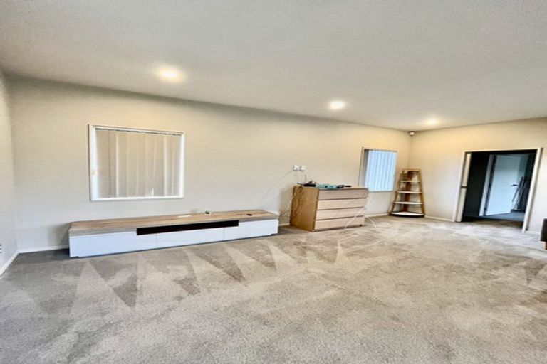 Photo of property in 12 Northbrook Close, Greenhithe, Auckland, 0632