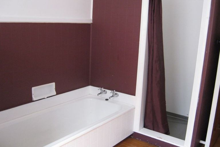 Photo of property in 19 Kowhai Avenue, Palmerston North, 4410