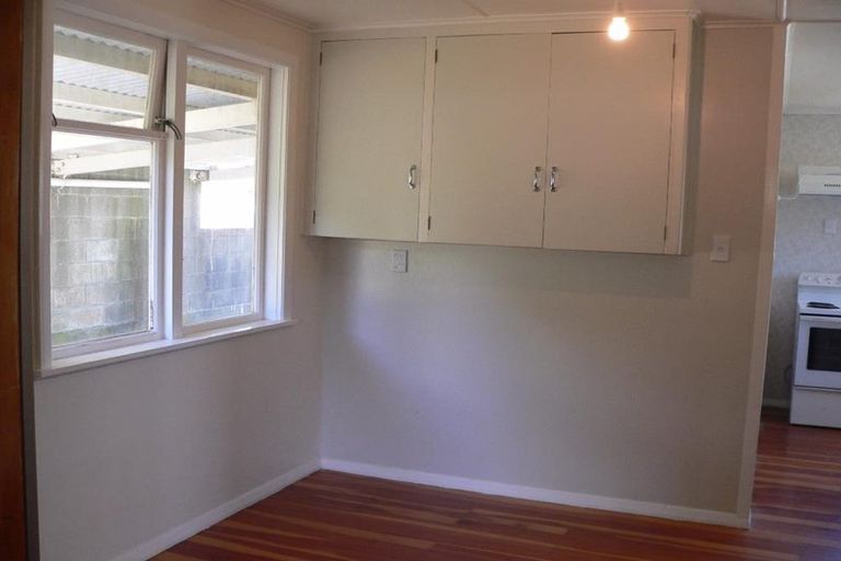 Photo of property in 8 Davidson Crescent, Tawa, Wellington, 5028