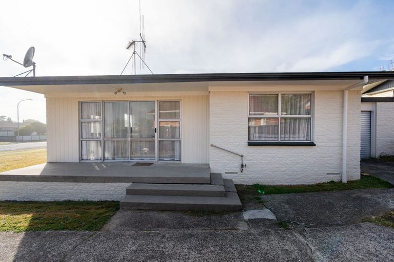 Photo of property in 73 Bremworth Avenue, Dinsdale, Hamilton, 3204
