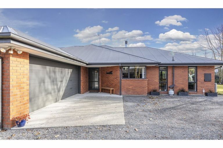 Photo of property in 10 Kowhai Street, Oxford, 7430