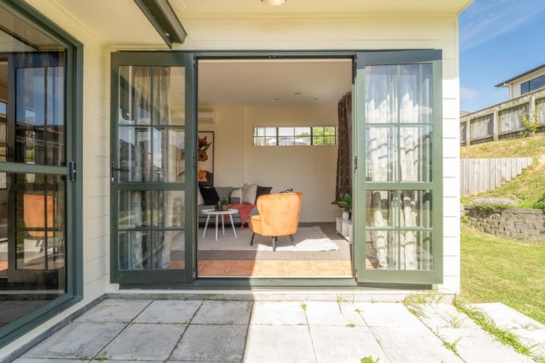 Photo of property in 35 Ring Lane, Paparangi, Wellington, 6037