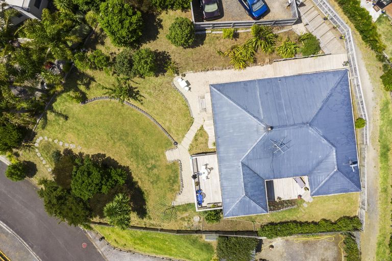 Photo of property in 9 Helen Place, Raglan, 3225