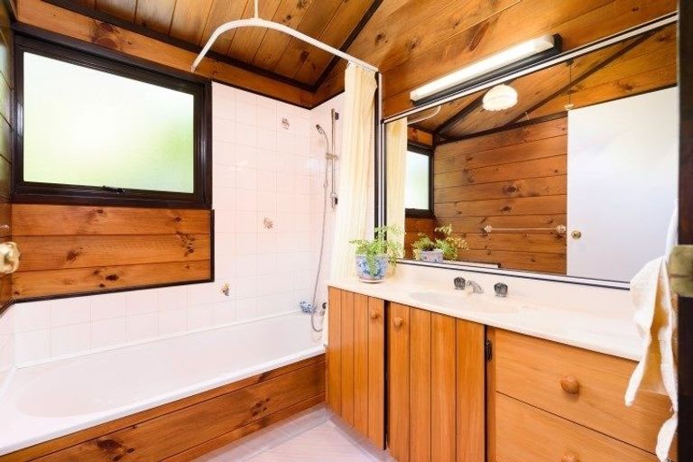 Photo of property in 10 Lindoch Avenue, Te Puna, Tauranga, 3174