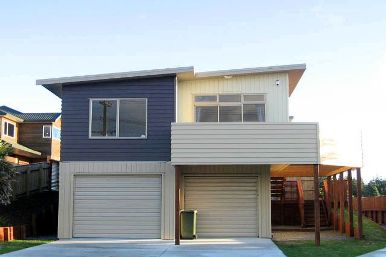 Photo of property in 52 Martin Road, Paraparaumu Beach, Paraparaumu, 5032