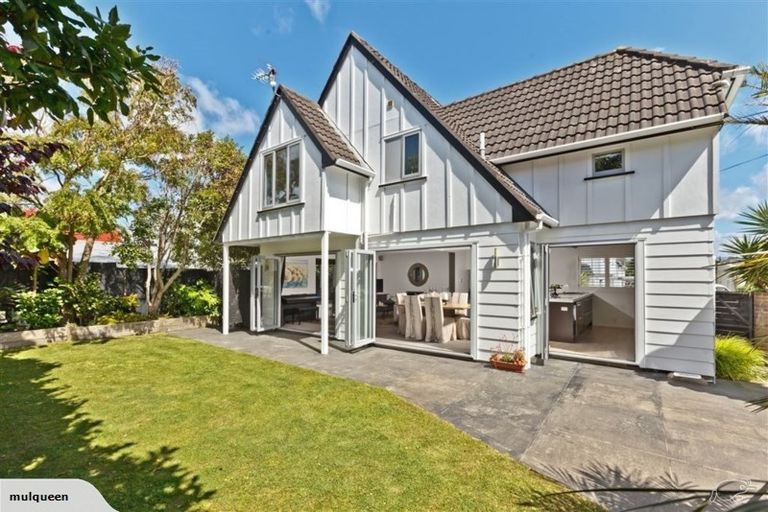 Photo of property in 3/14 Otakau Road, Milford, Auckland, 0620