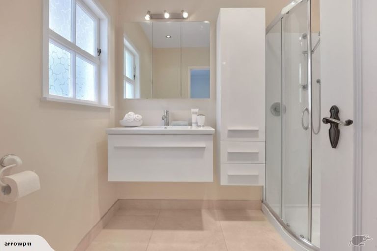 Photo of property in 2/8 Pierce Road, Milford, Auckland, 0620