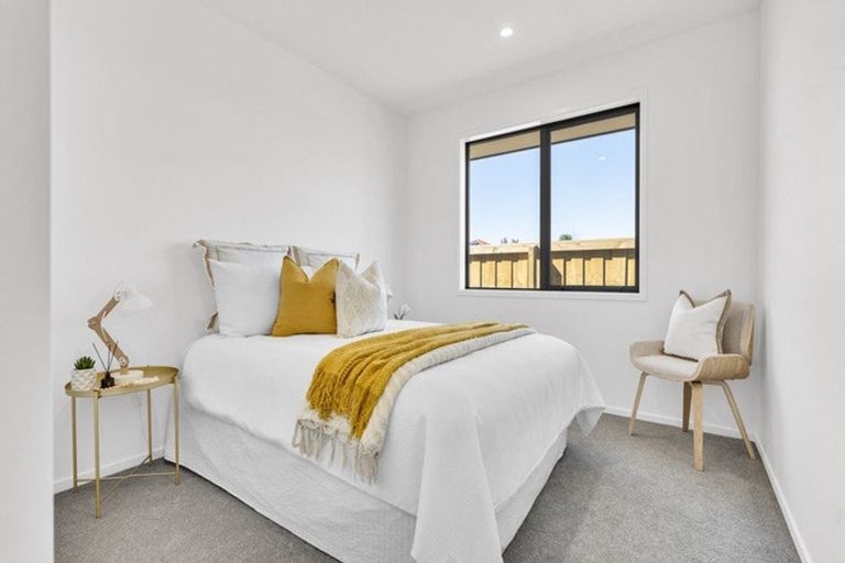 Photo of property in 37 Cunliffe Road, Redwood, Christchurch, 8051
