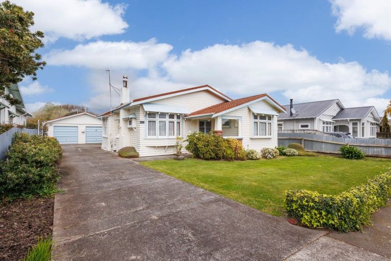 Photo of property in 35 Miro Street, Takaro, Palmerston North, 4410