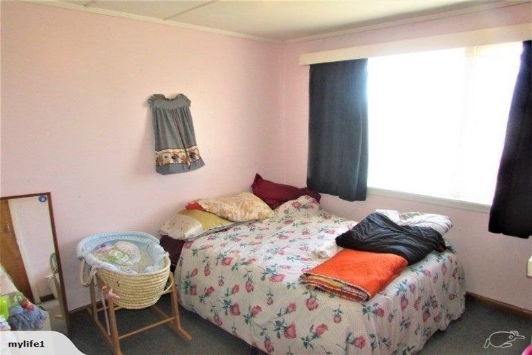 Photo of property in 37 Princes Street, Waikari, 7420