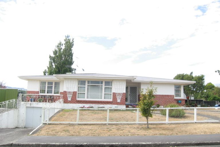Photo of property in 6 Perry Street, Heretaunga, Upper Hutt, 5018