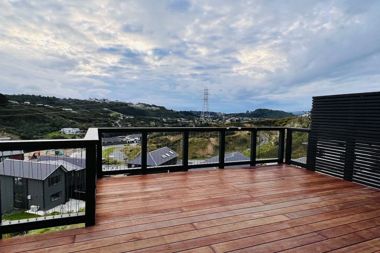 Photo of property in 14 Bee Lane, Whitby, Porirua, 5024